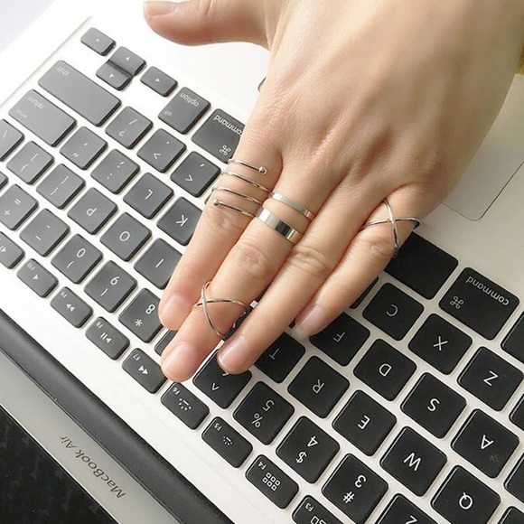 ⚡️NEW⚡️Silver Tone 6 Ring Set - Picture 4 of 4